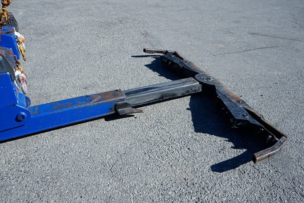 Used 2017 Ford F550 2WD Regular Cab Super Duty w/ Advanced Security Pack image 12