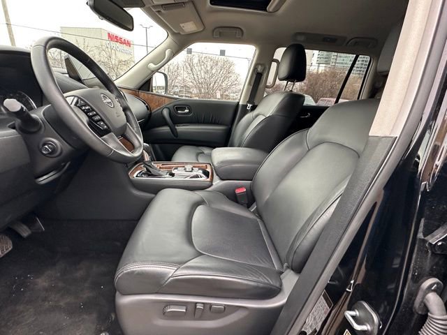 Used 2024 Nissan Armada SL w/ Captain's Chairs Package image 8