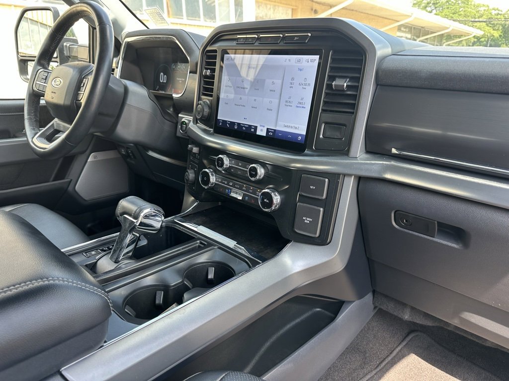 Used 2022 Ford F150 Lariat w/ Max Trailer Tow Package image 17