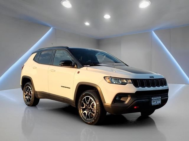 Used 2025 Jeep Compass Trailhawk
