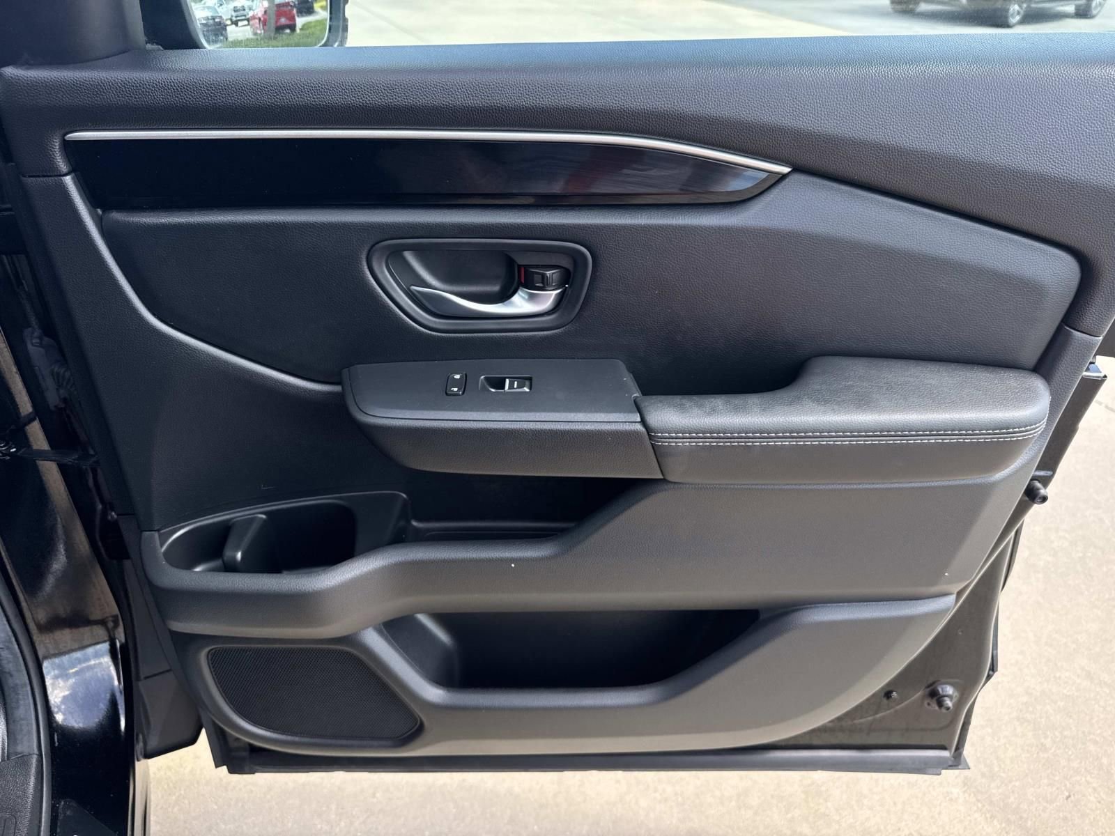 Used 2025 Honda Pilot EX-L image 14