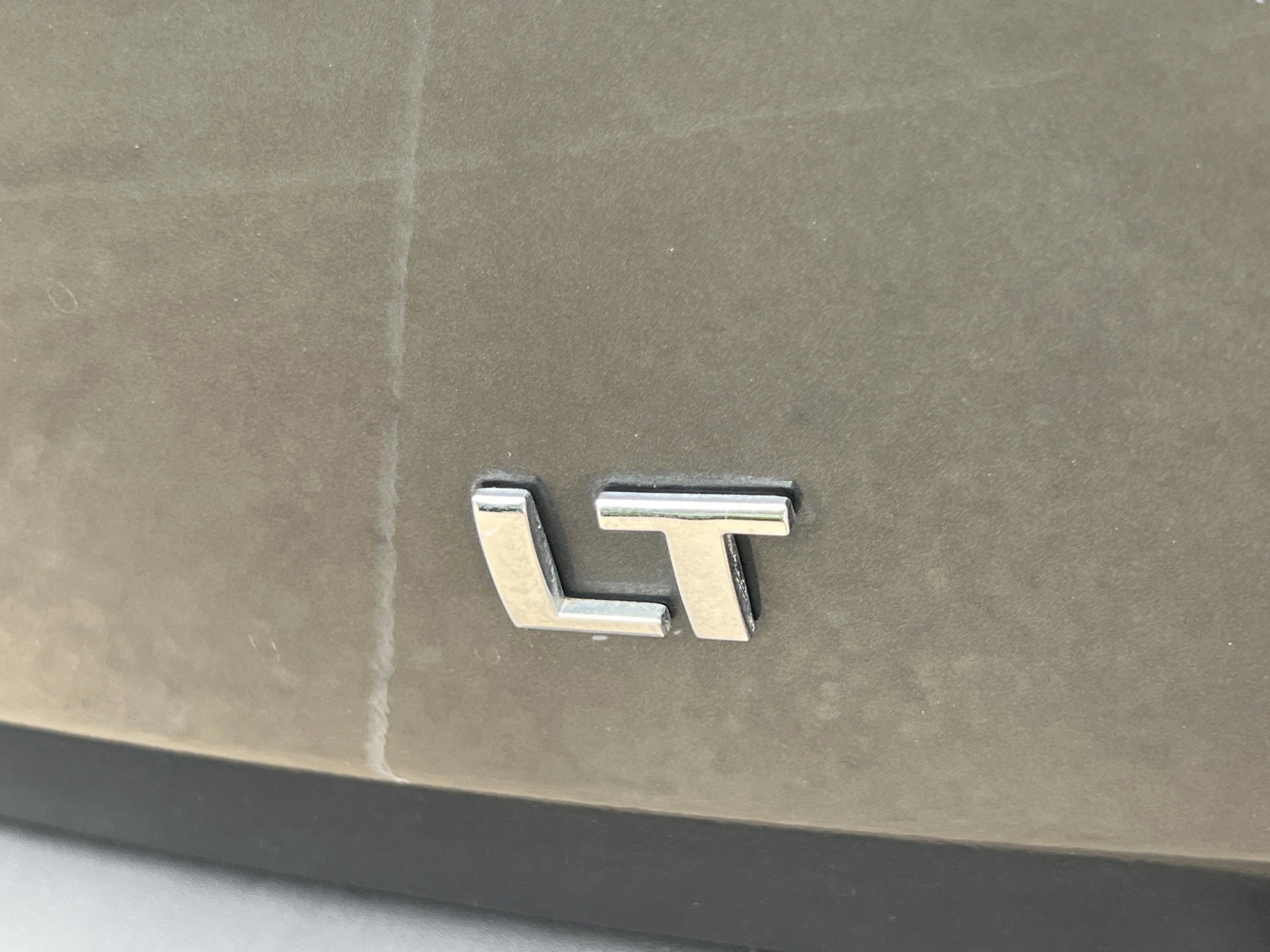 Used 2018 Chevrolet Traverse LT image 33