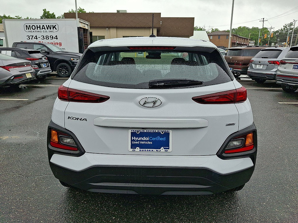 Certified 2021 Hyundai Kona SE w/ Cargo Package AWD/4WD image 22