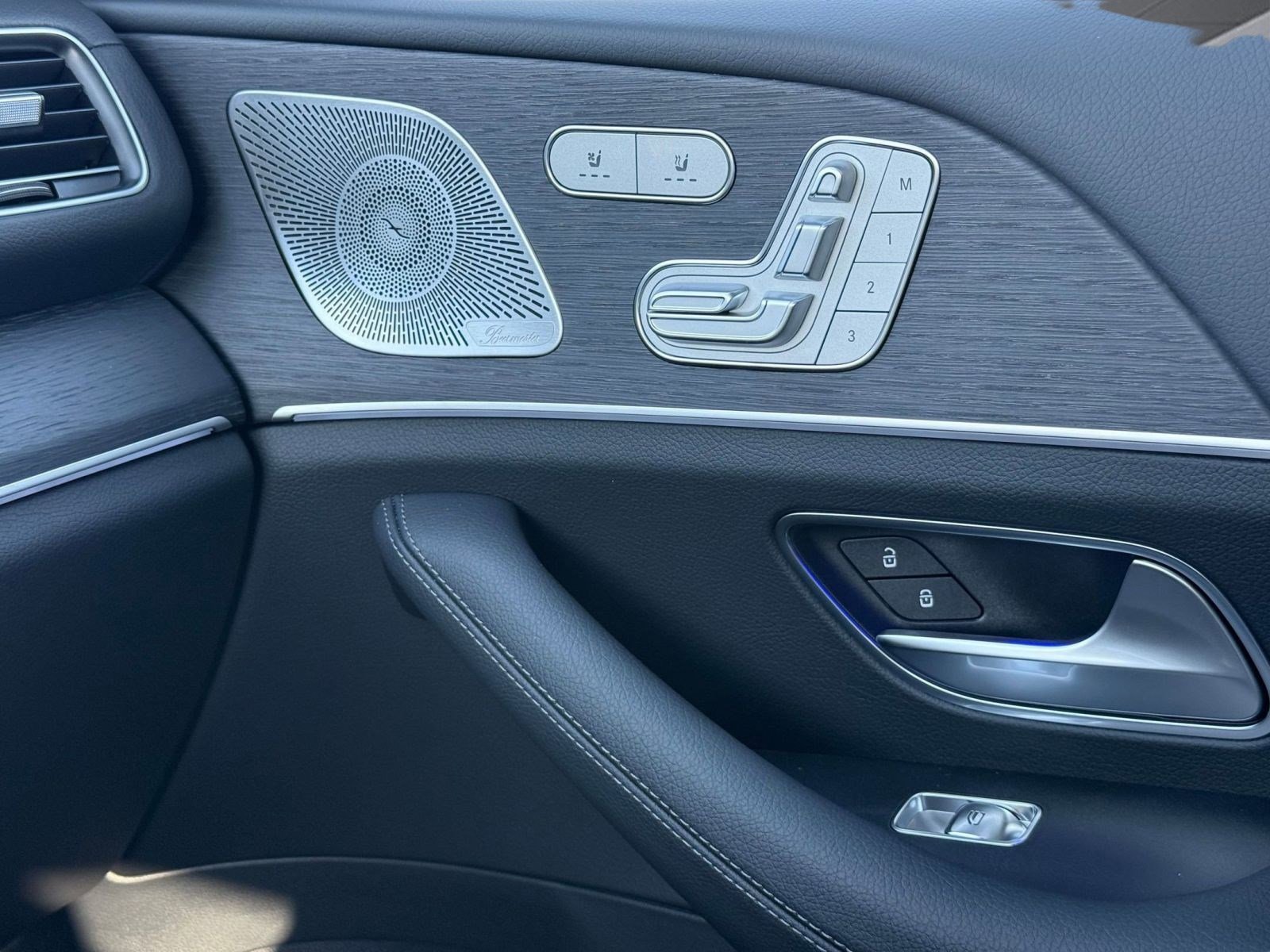 Used 2026 Mercedes-Benz GLS 450 4MATIC image 21