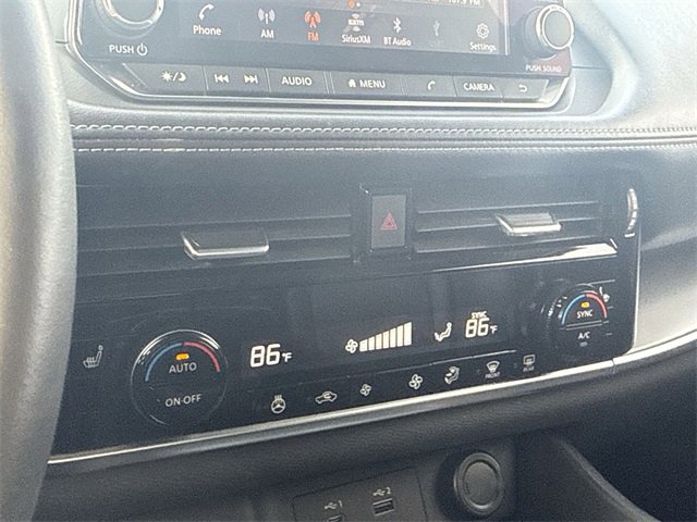 Used 2021 Nissan Rogue SV w/ Premium Package image 18