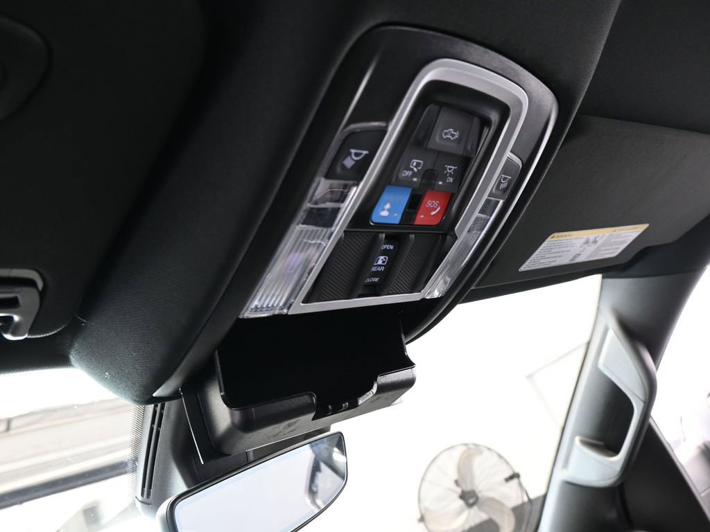 Used 2026 RAM 1500 Laramie w/ Night Edition image 32