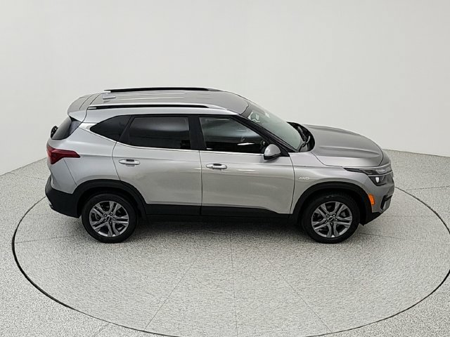 Used 2023 Kia Seltos S AWD/4WD image 16