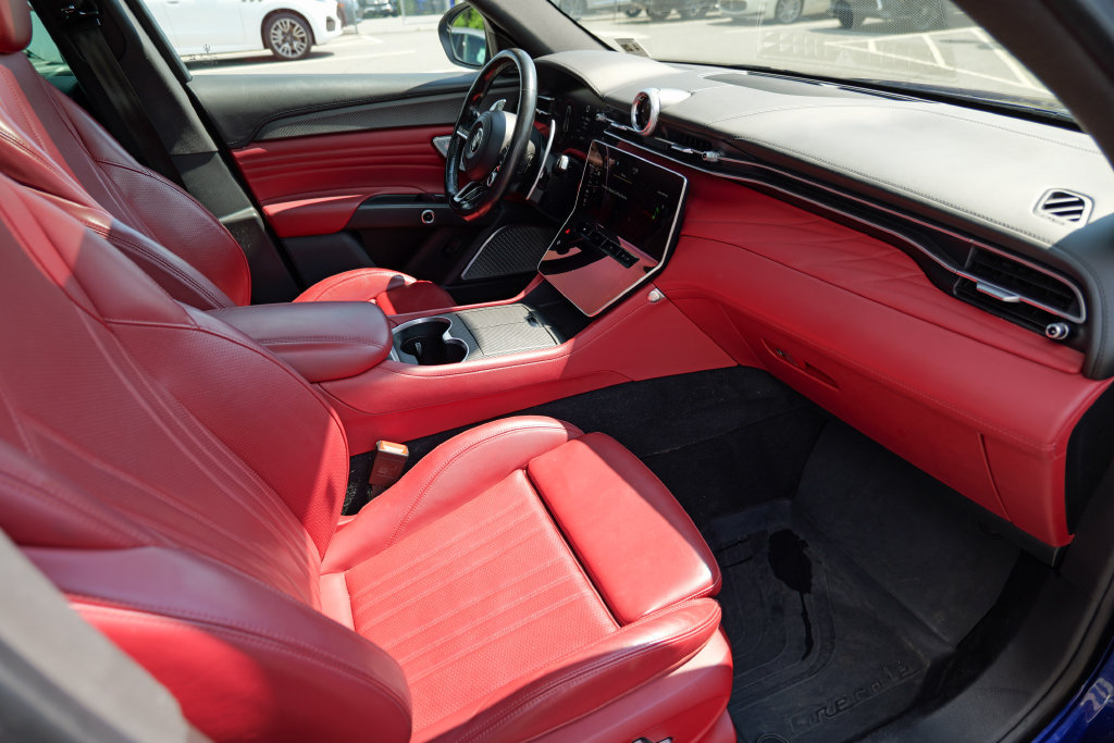 Used 2023 Maserati Grecale Modena AWD/4WD image 34
