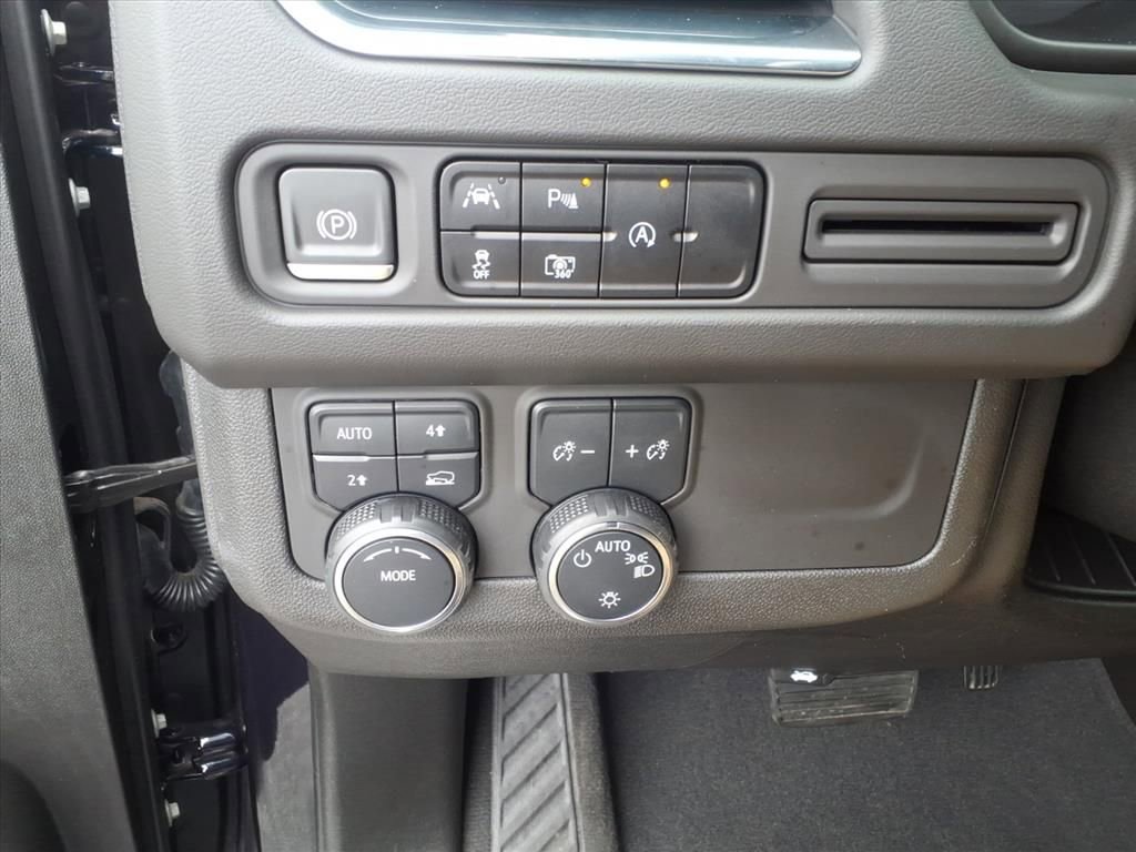 Used 2023 Chevrolet Tahoe RST w/ Luxury Package image 31