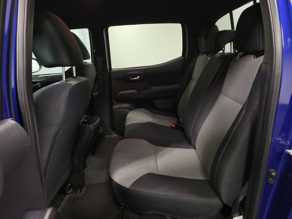 Used 2023 Toyota Tacoma TRD Off-Road image 23