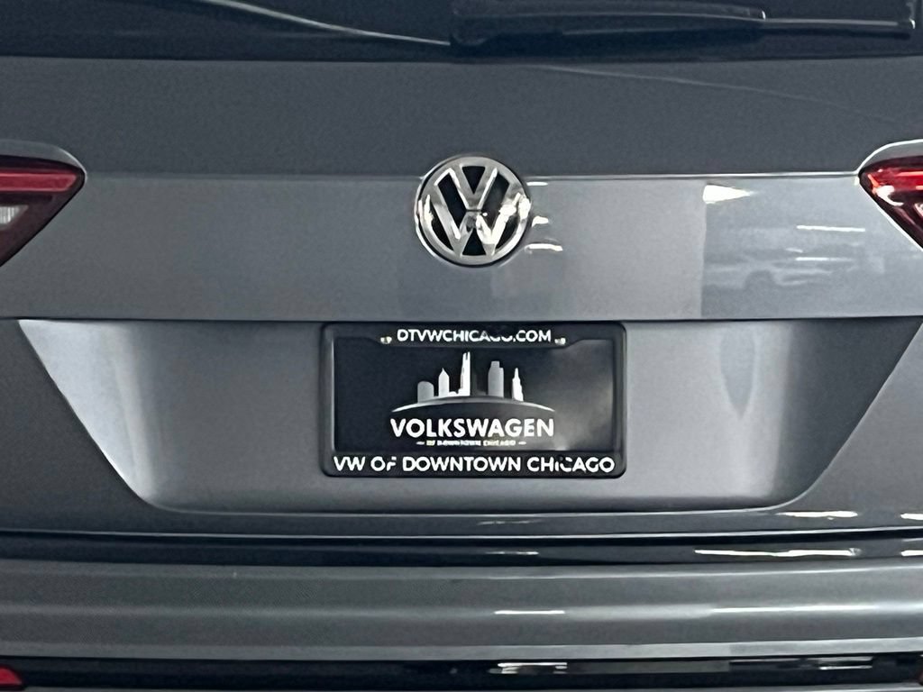 Used 2021 Volkswagen Tiguan SE R-Line AWD/4WD image 35