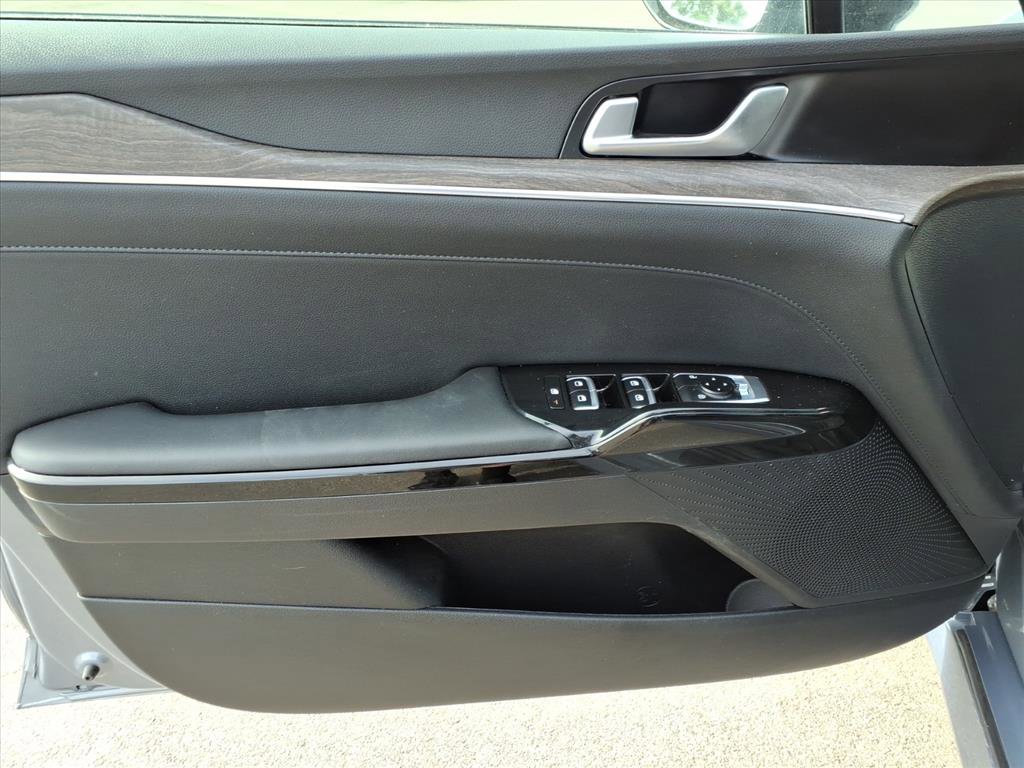 Used 2023 Kia K5 EX image 11