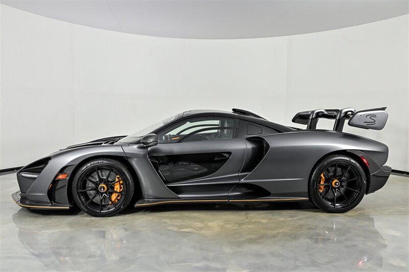 Used 2019 McLaren Senna RWD image 4