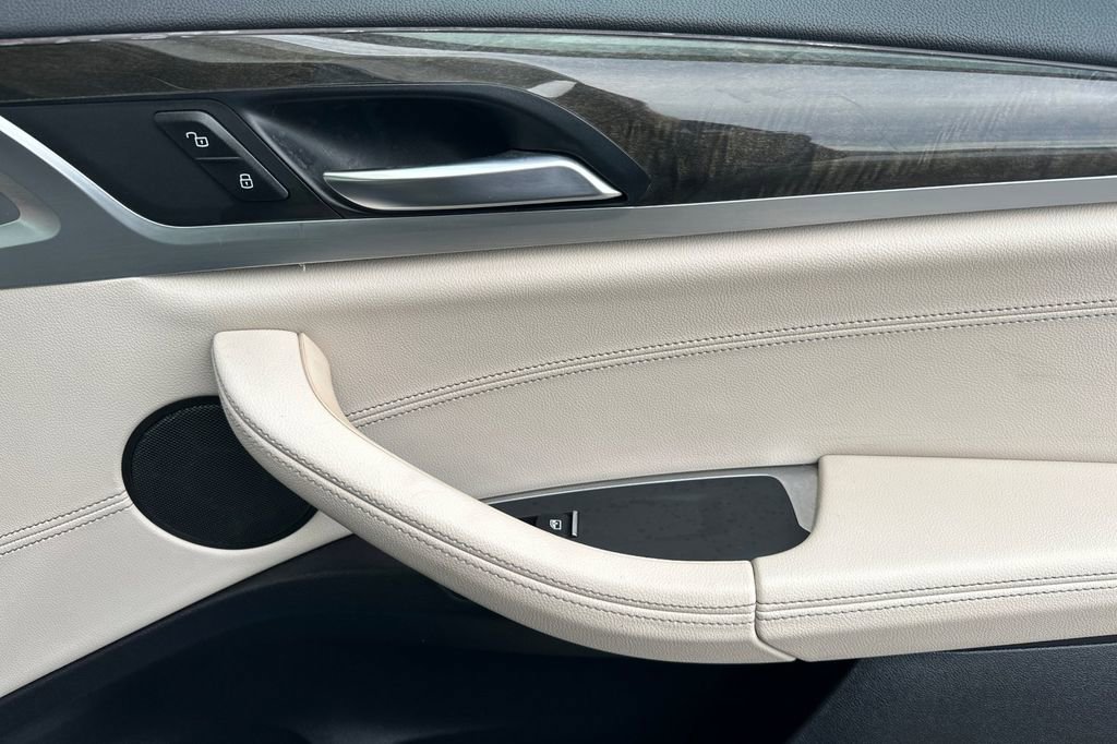 Used 2019 BMW X3 xDrive30i w/ Premium Package image 17