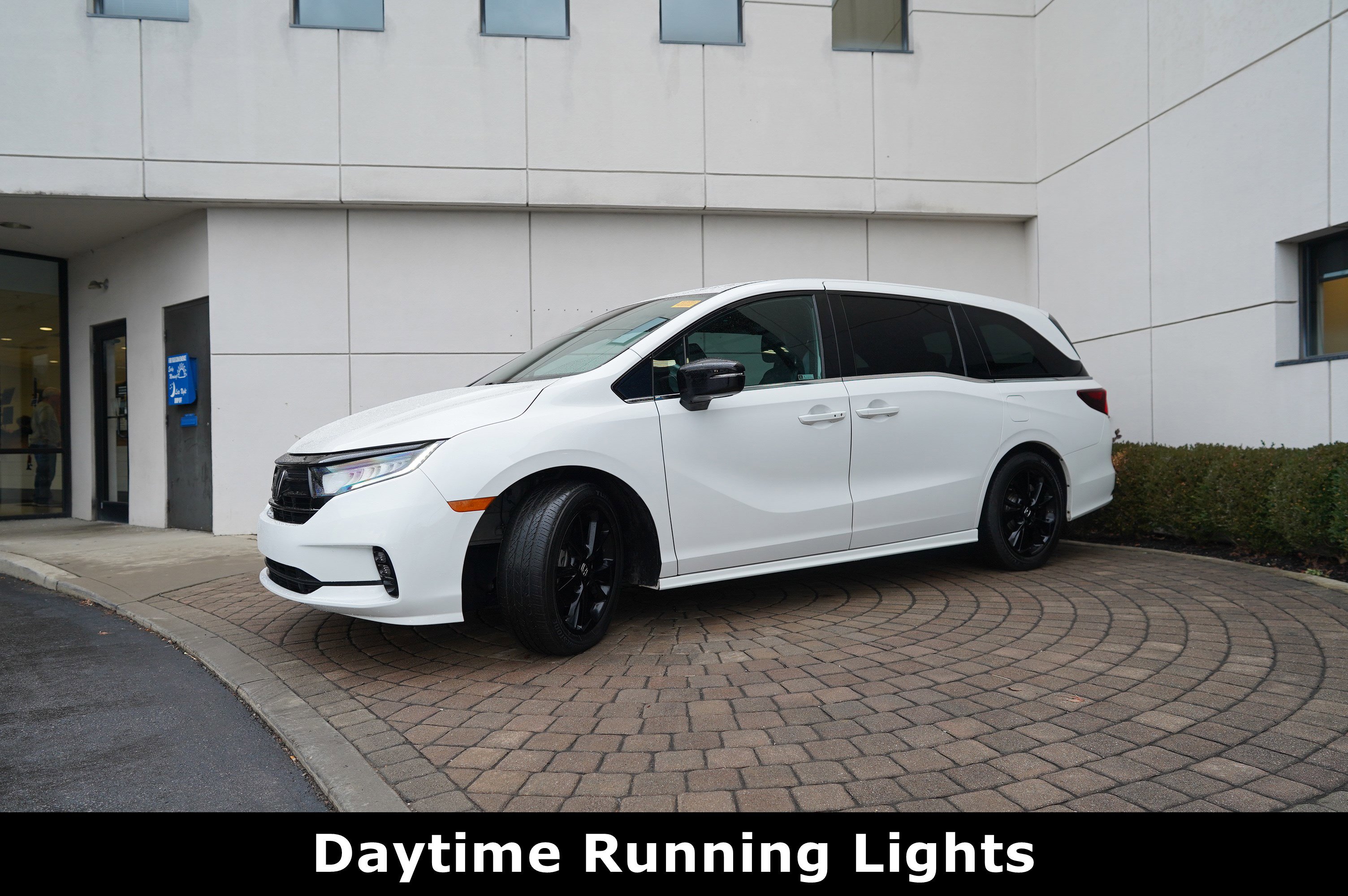 Used 2023 Honda Odyssey Sport image 18