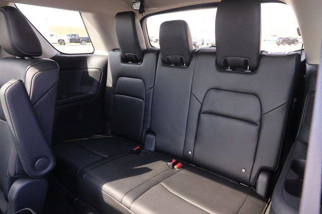 Used 2024 Nissan Pathfinder SL w/ SL Premium Package image 12