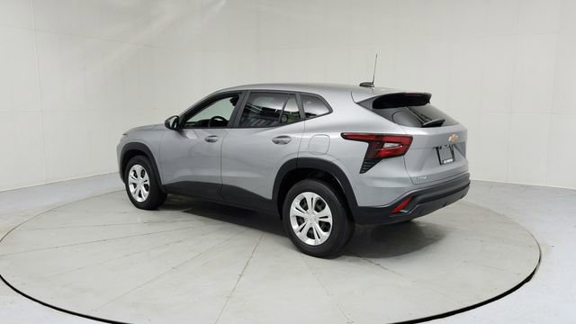Used 2024 Chevrolet Trax LS image 3