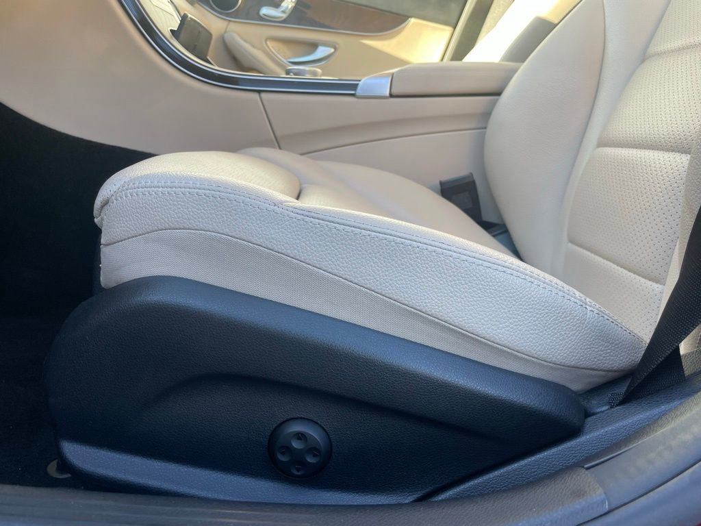 Used 2021 Mercedes-Benz C 300 Sedan image 22