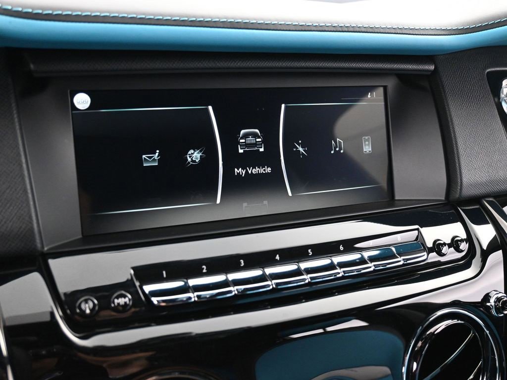 Certified 2024 Rolls-Royce Cullinan Black Badge w/ Driver's Package image 21