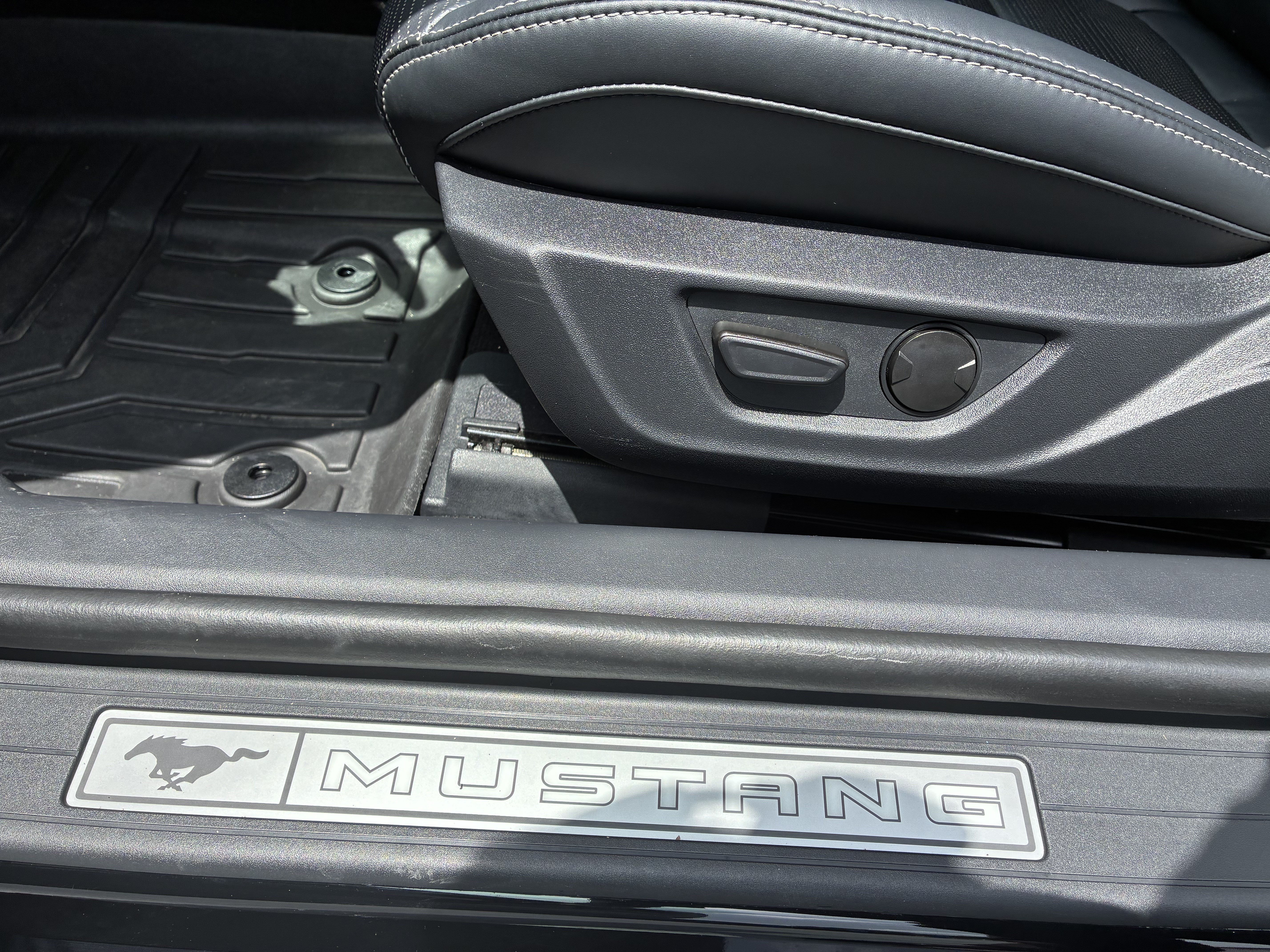 Used 2025 Ford Mustang GT Premium RWD image 21