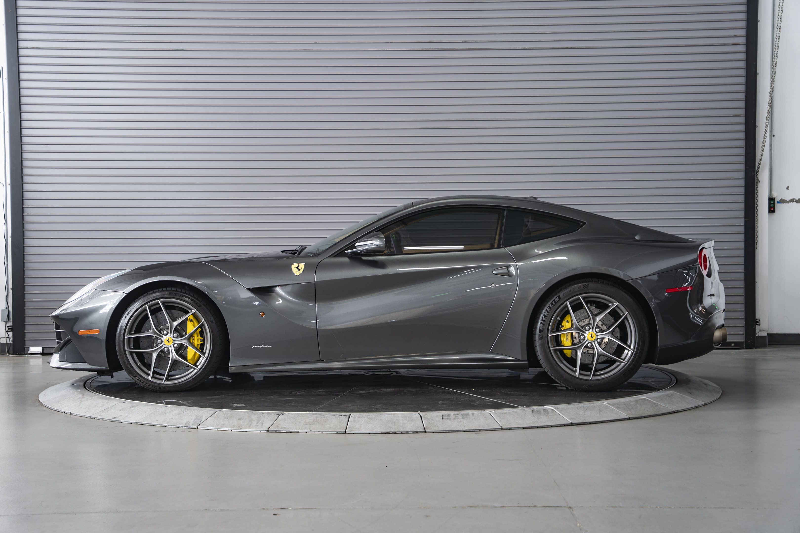 Used 2014 Ferrari F12 Berlinetta RWD image 2