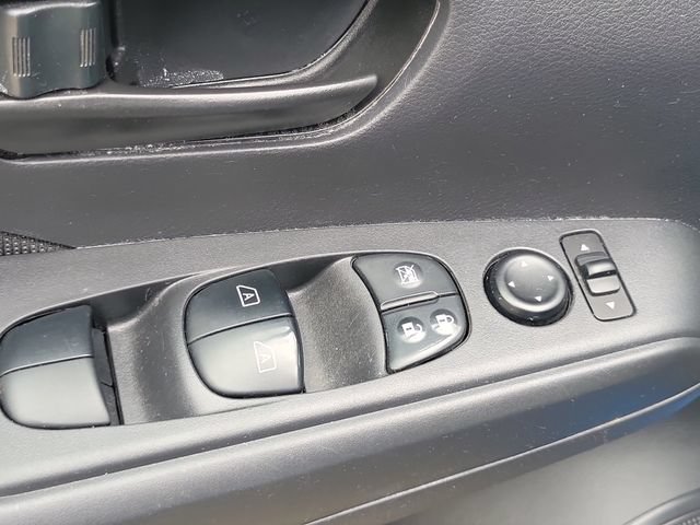 Used 2021 Nissan Kicks S FWD image 22