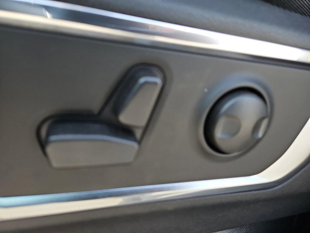 New 2026 RAM 1500 Laramie AWD/4WD image 14