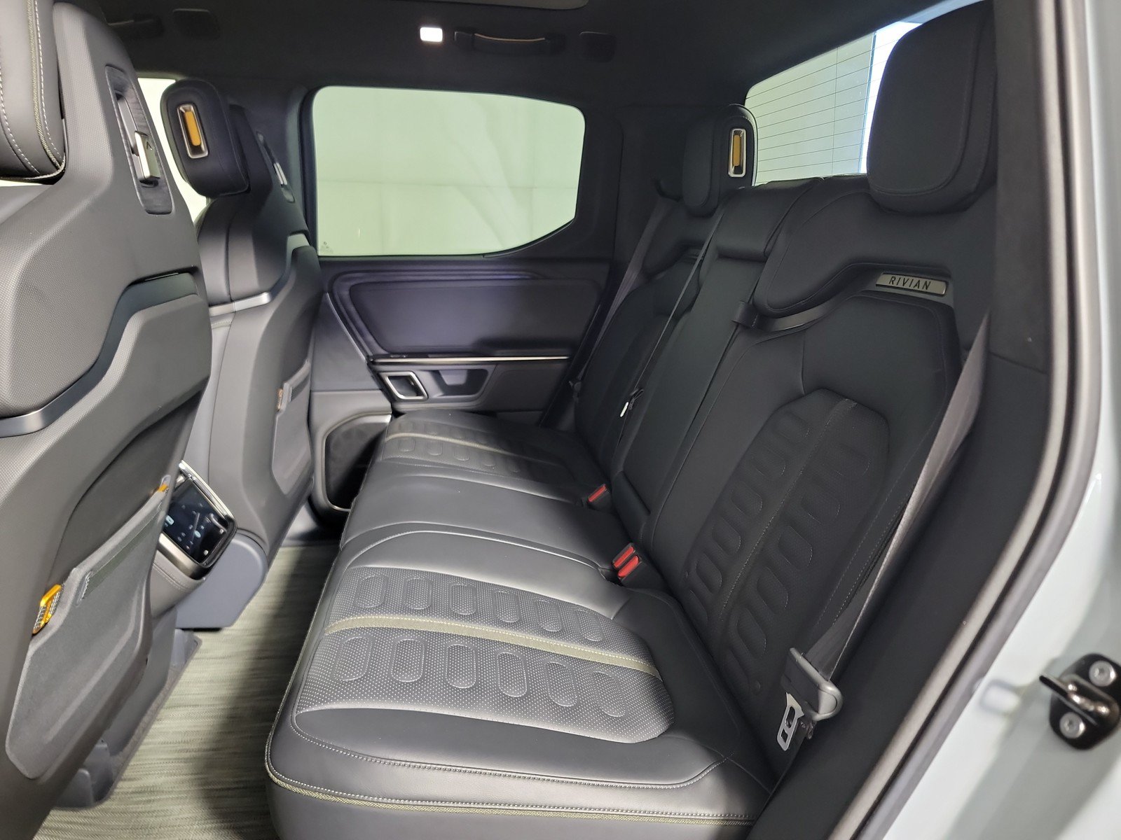 Used 2022 Rivian R1T Adventure AWD/4WD image 20
