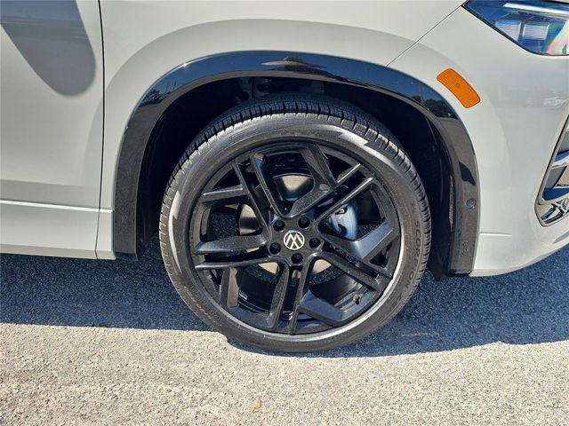 New 2026 Volkswagen Tiguan SE R-Line FWD image 26