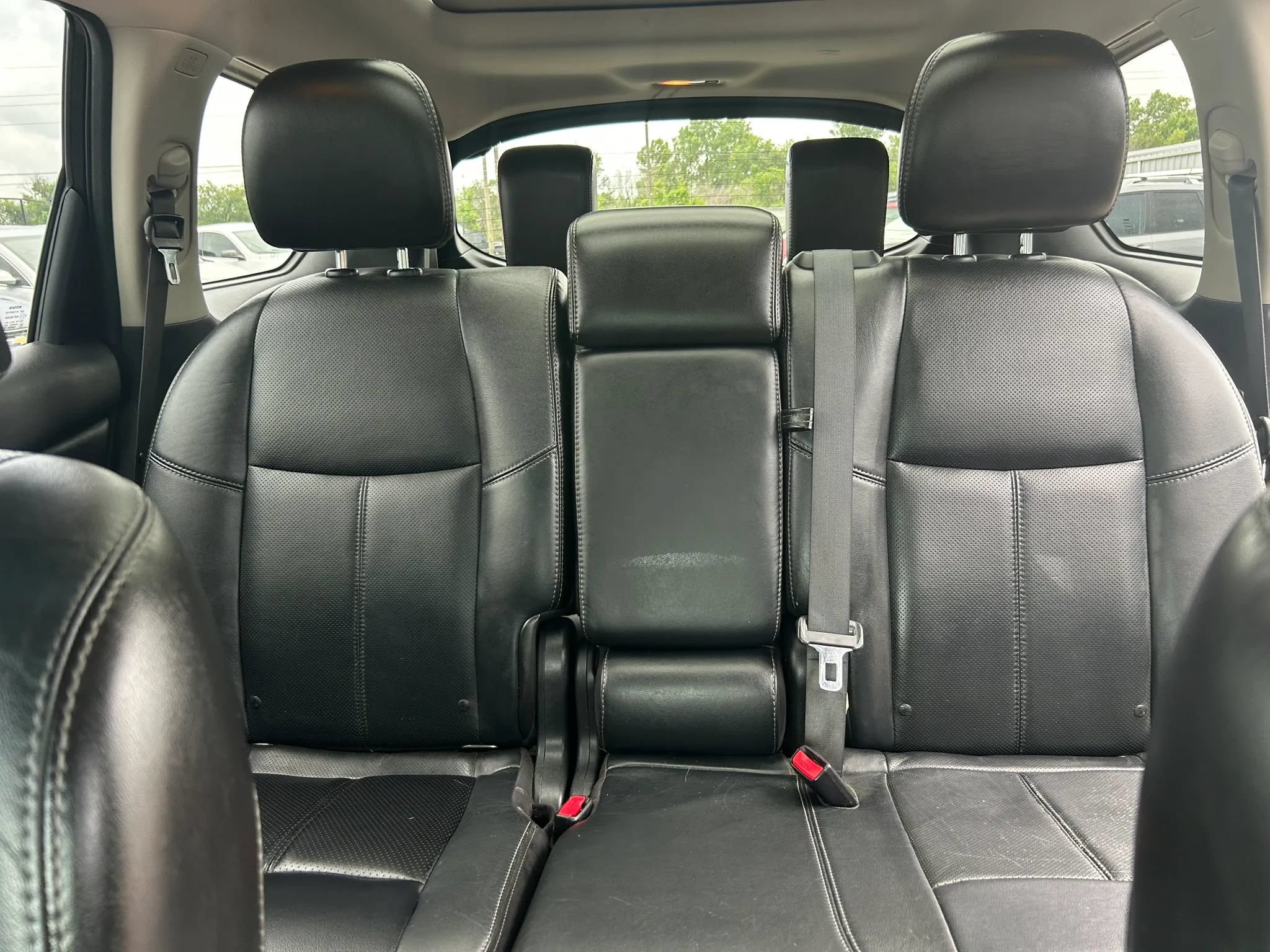 Used 2014 Nissan Pathfinder Platinum w/ Platinum Premium Package FWD image 8