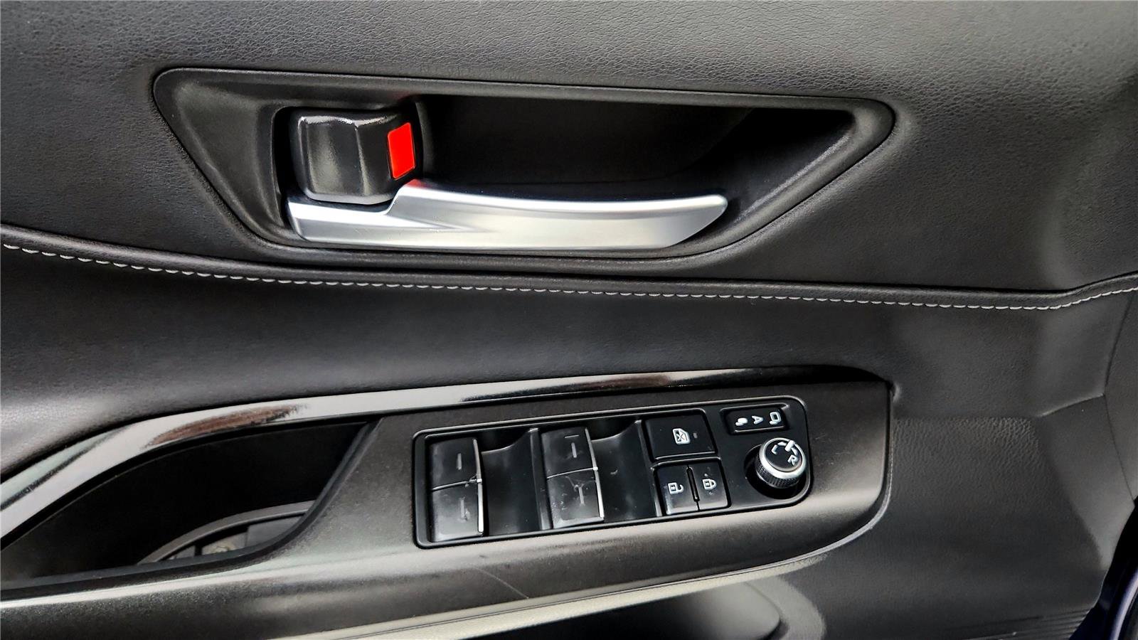 Certified 2023 Toyota Venza LE AWD/4WD image 23