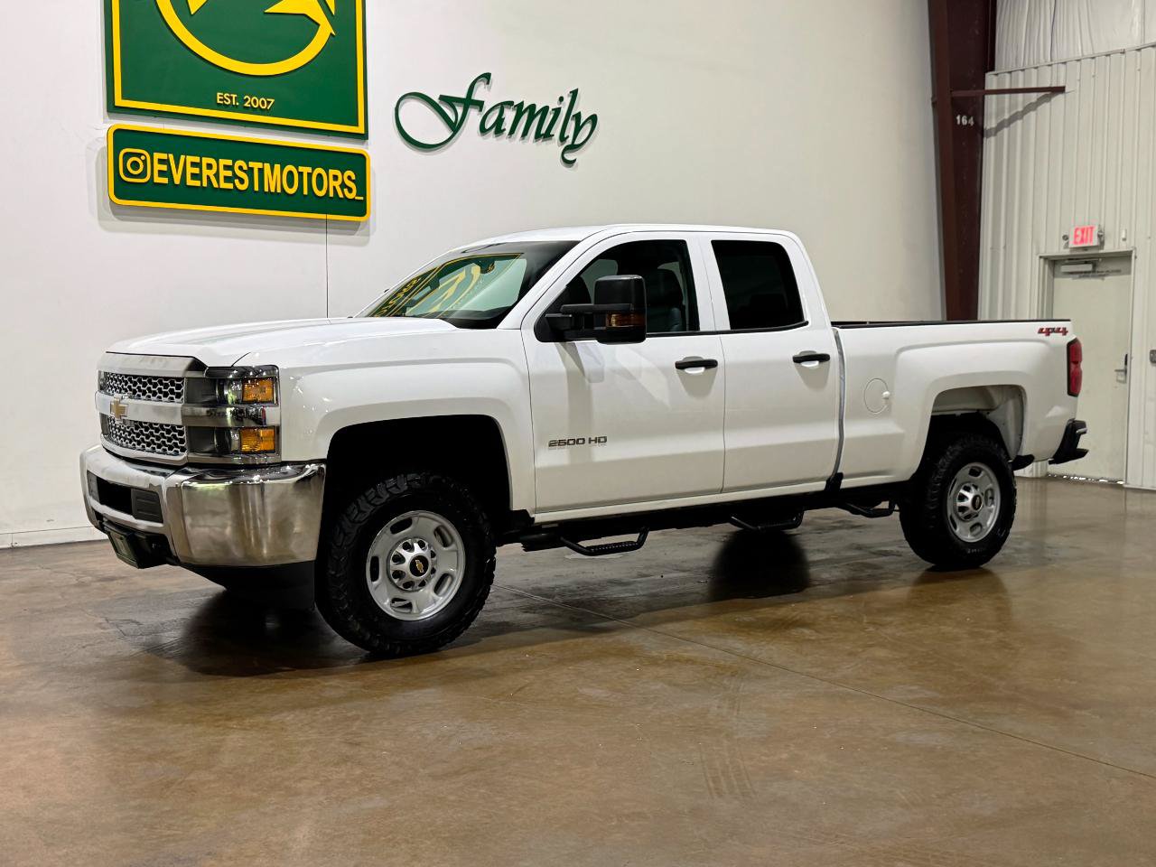 Used 2019 Chevrolet Silverado 2500 W/T AWD/4WD image 3