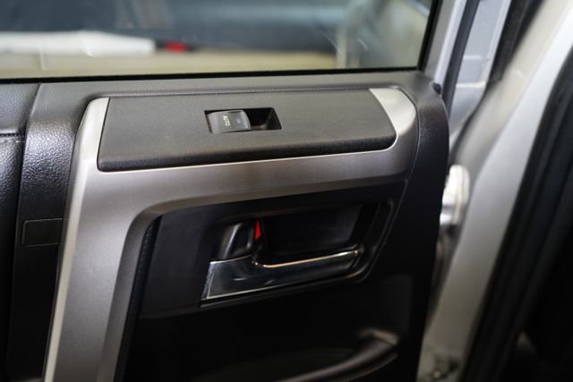 Used 2022 Toyota 4Runner TRD Sport AWD/4WD image 39
