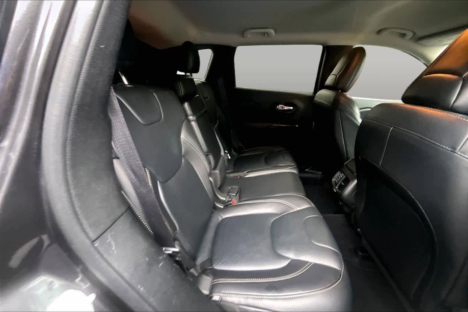 Used 2016 Jeep Cherokee Limited FWD image 20