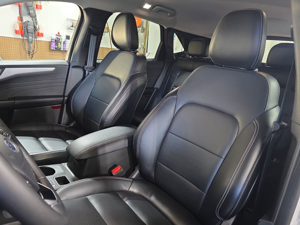 Used 2024 Ford Escape Platinum image 16