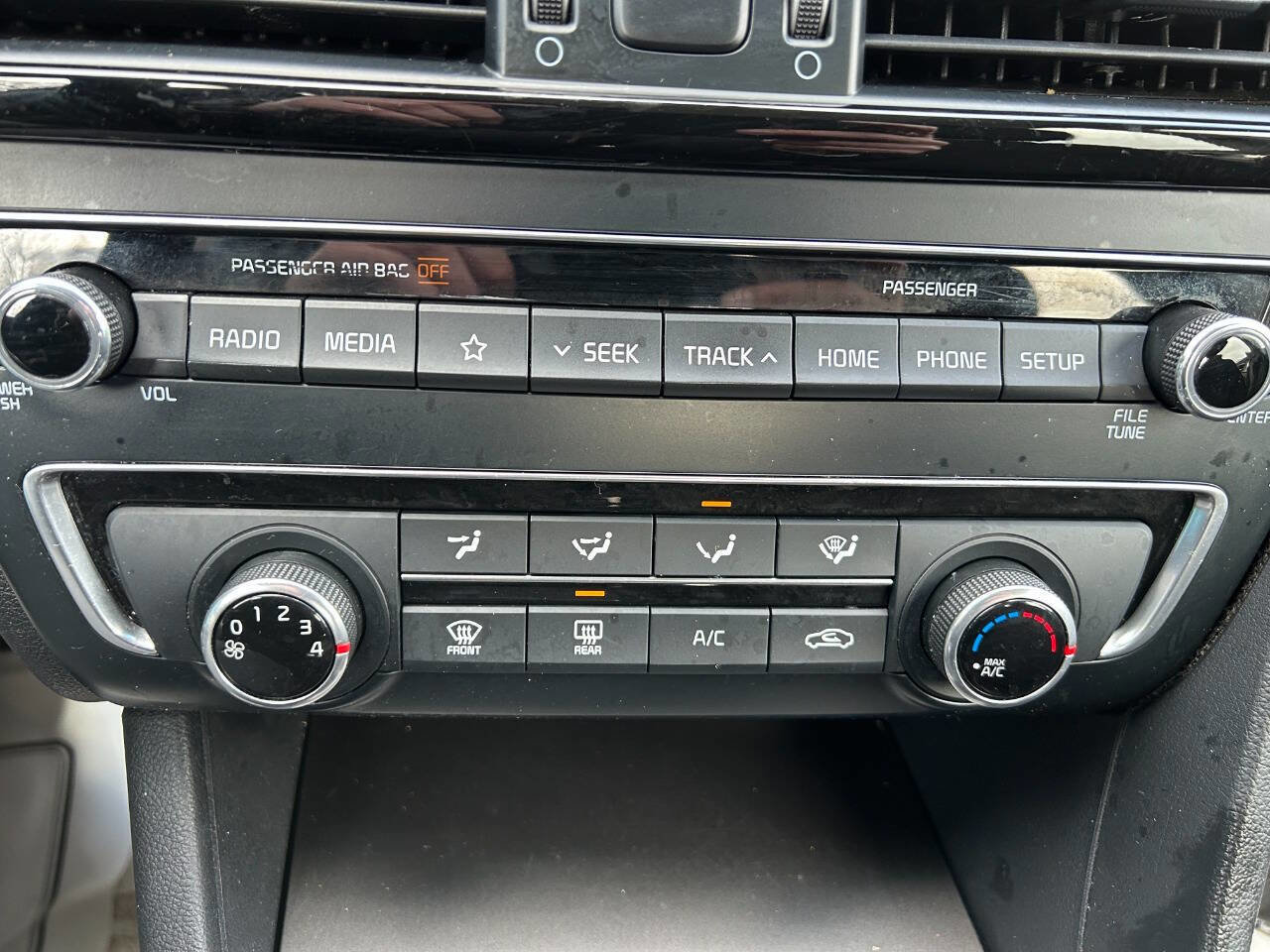 Used 2020 Kia Optima LX image 18