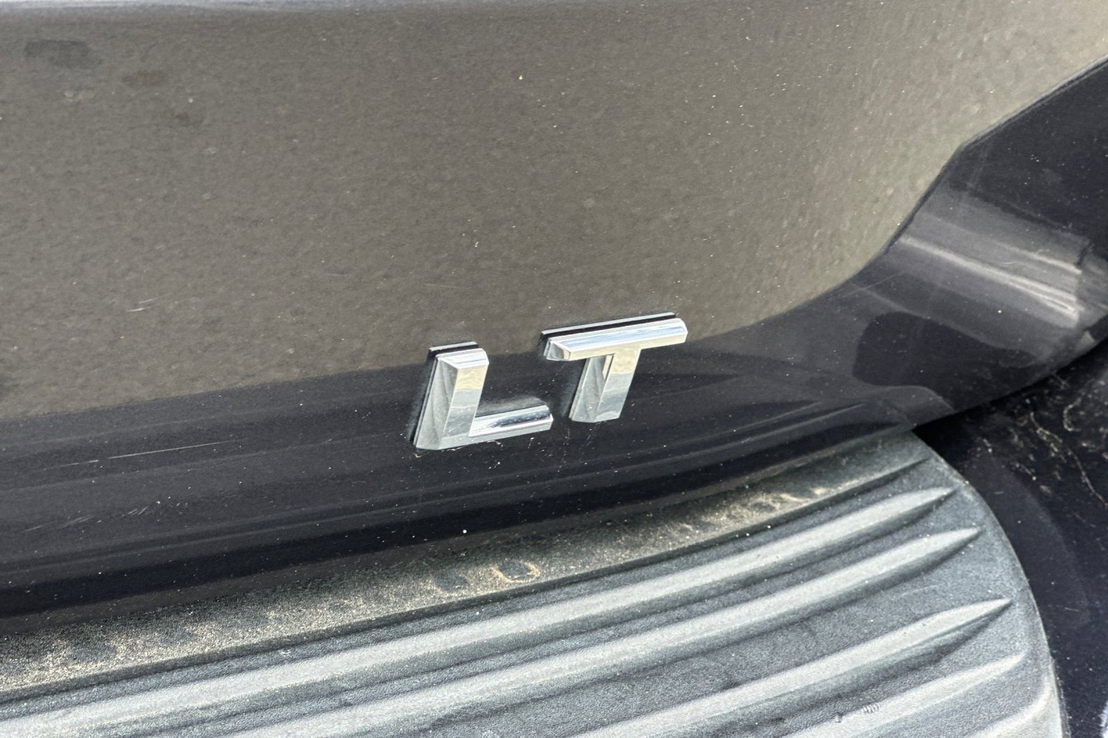 Used 2025 Chevrolet Suburban LT AWD/4WD image 29