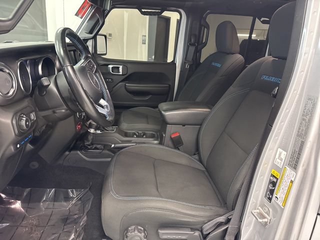 Used 2023 Jeep Wrangler Unlimited Rubicon 4xe w/ Cold Weather Group AWD/4WD image 5