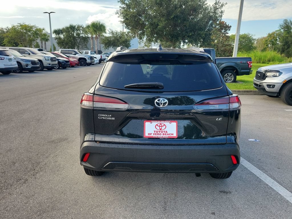 Certified 2026 Toyota Corolla Cross LE FWD image 5