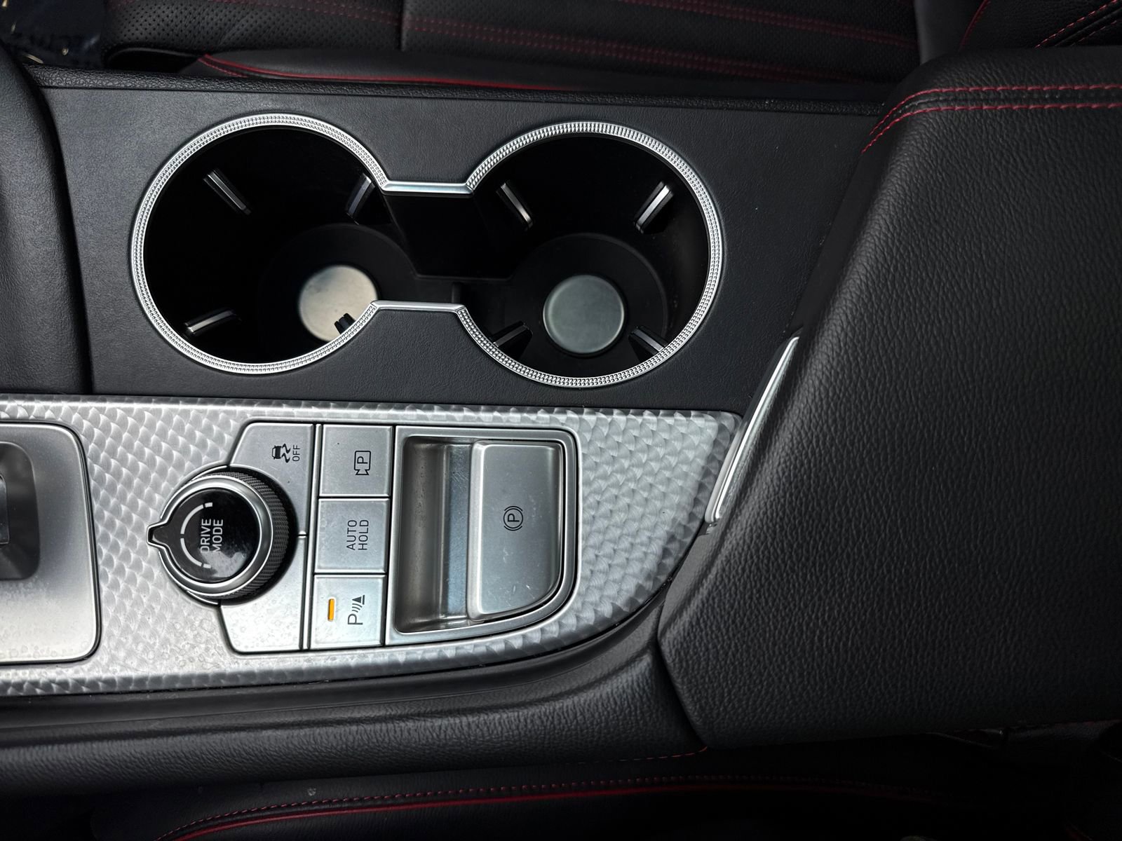 Used 2023 Genesis G70 2.0T w/ Sport Prestige Package image 32