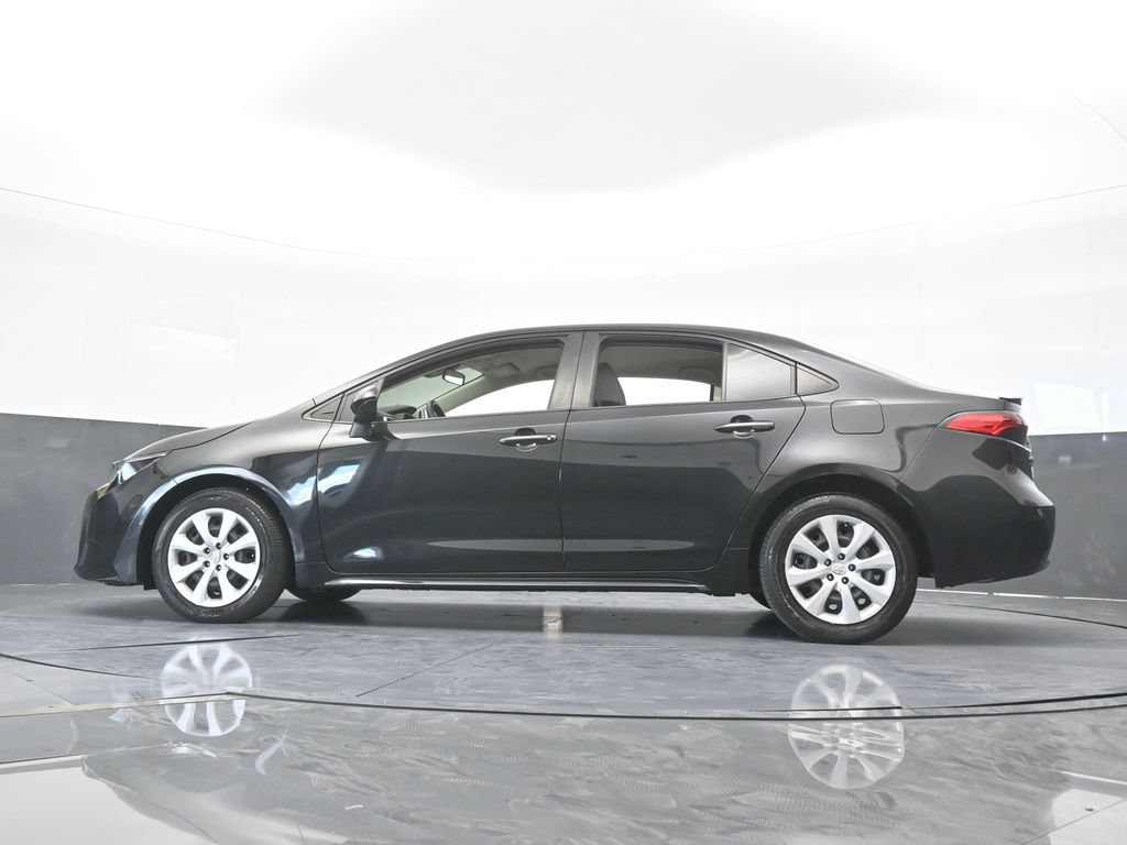 Used 2021 Toyota Corolla LE FWD image 49