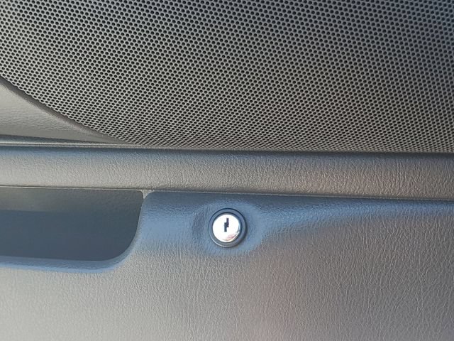 Used 2002 Ford Thunderbird RWD image 19