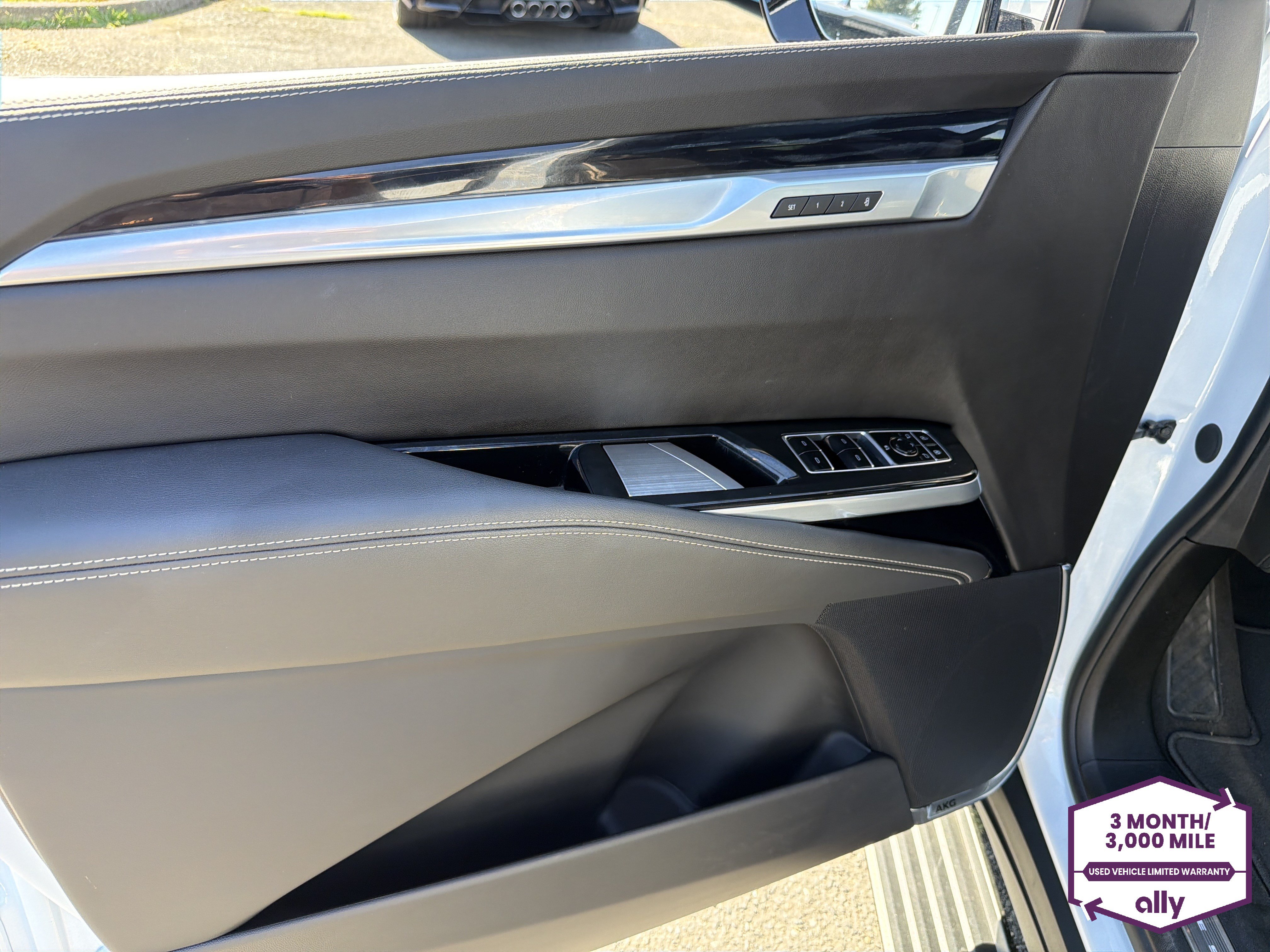 Used 2026 Cadillac Escalade Sport w/ LPO, ONYX Package AWD/4WD image 15