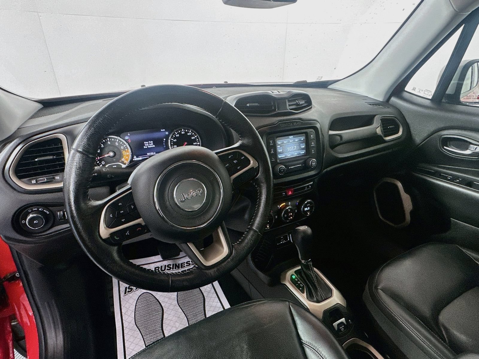 Used 2017 Jeep Renegade Limited w/ Advanced Technology Group FWD image 11