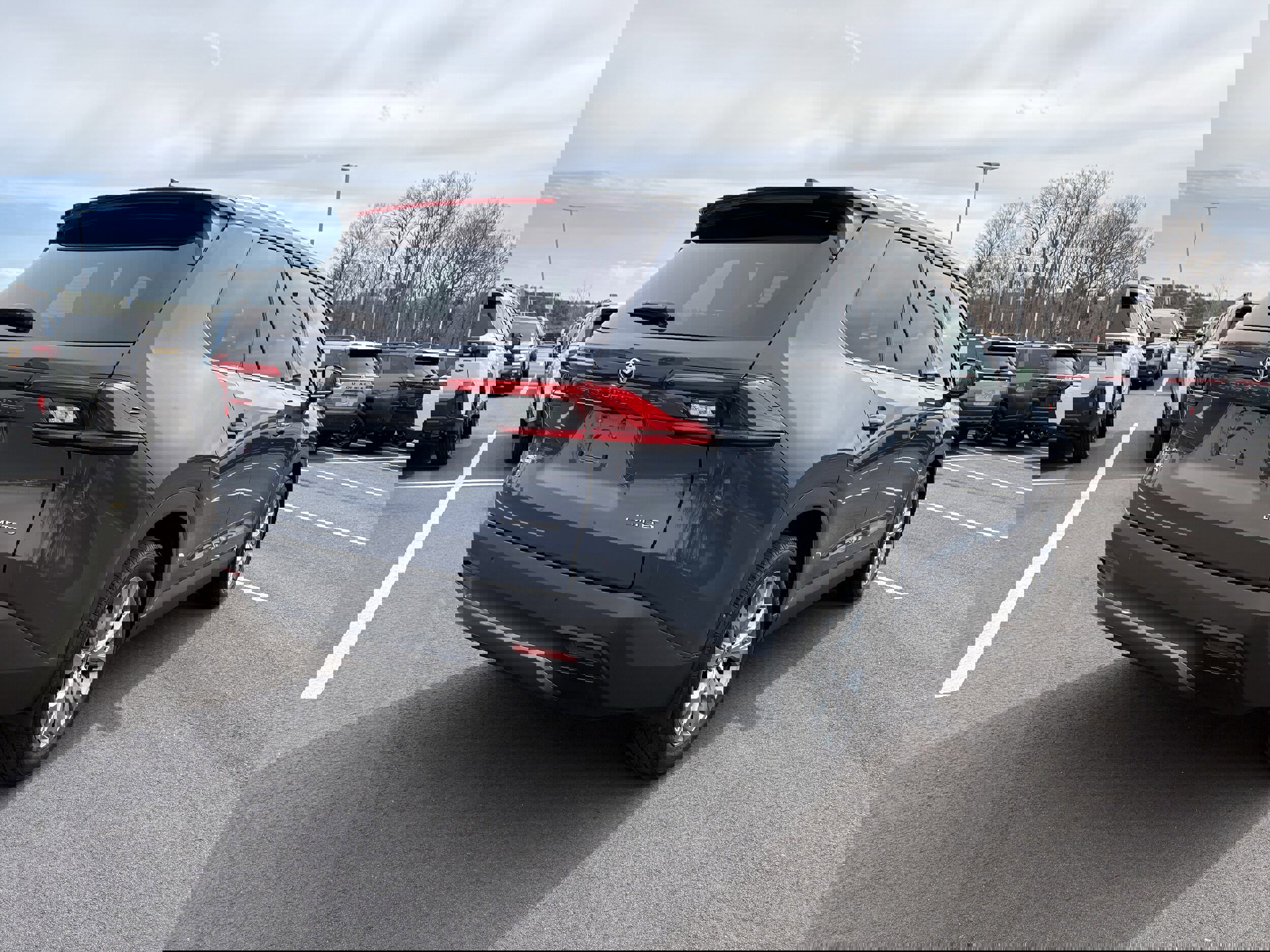 Used 2024 Toyota Grand Highlander Limited image 9