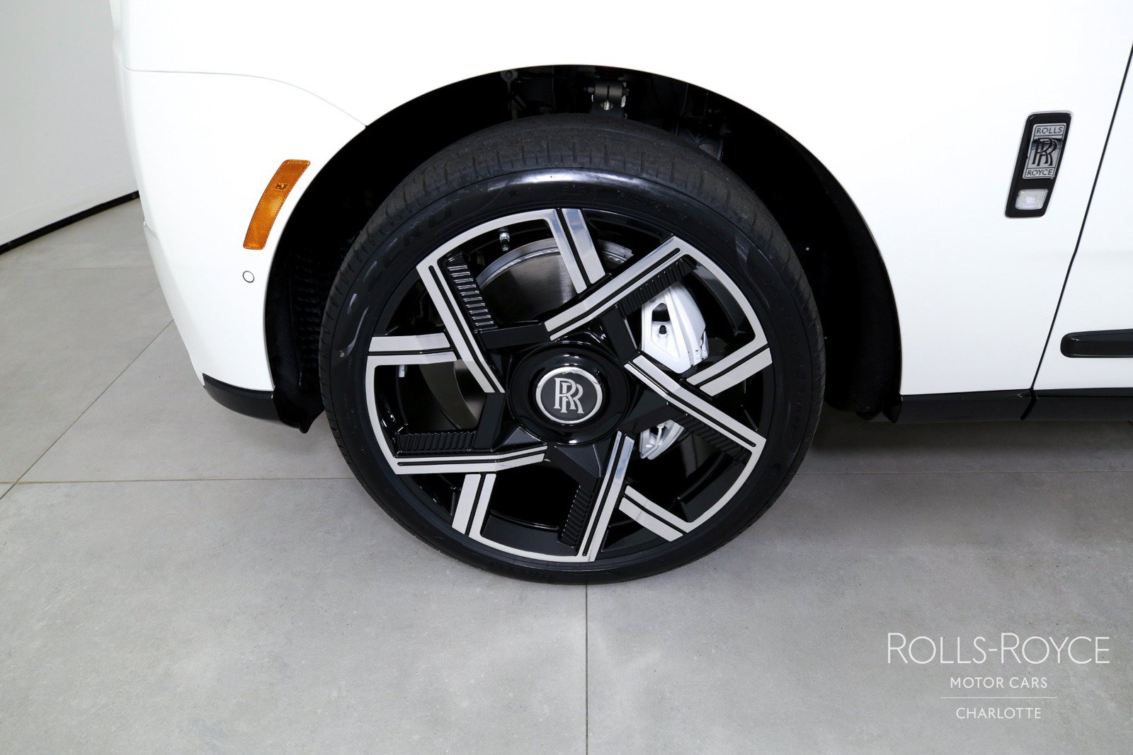 Used 2026 Rolls-Royce Cullinan AWD/4WD image 42