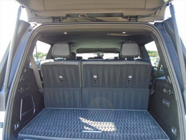Certified 2025 Jeep Wagoneer Series II w/ Convenience Group I AWD/4WD image 20