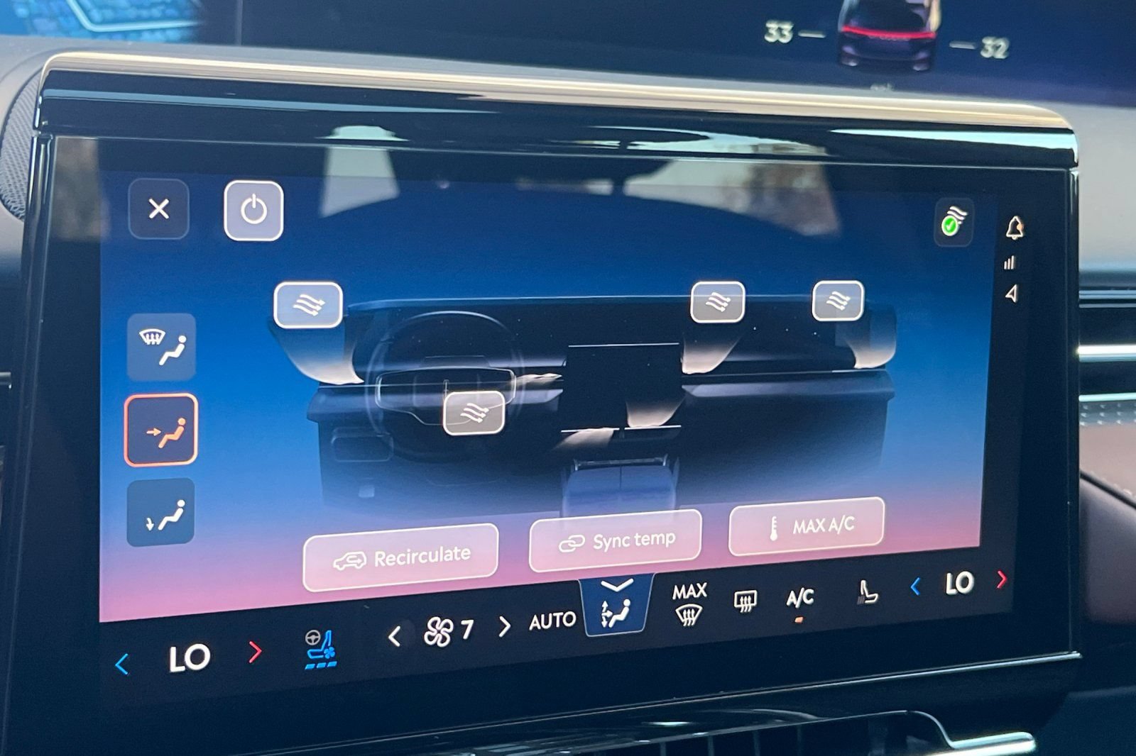 New 2026 Lincoln Nautilus Black Label w/ Jet Appearance Package AWD/4WD image 18