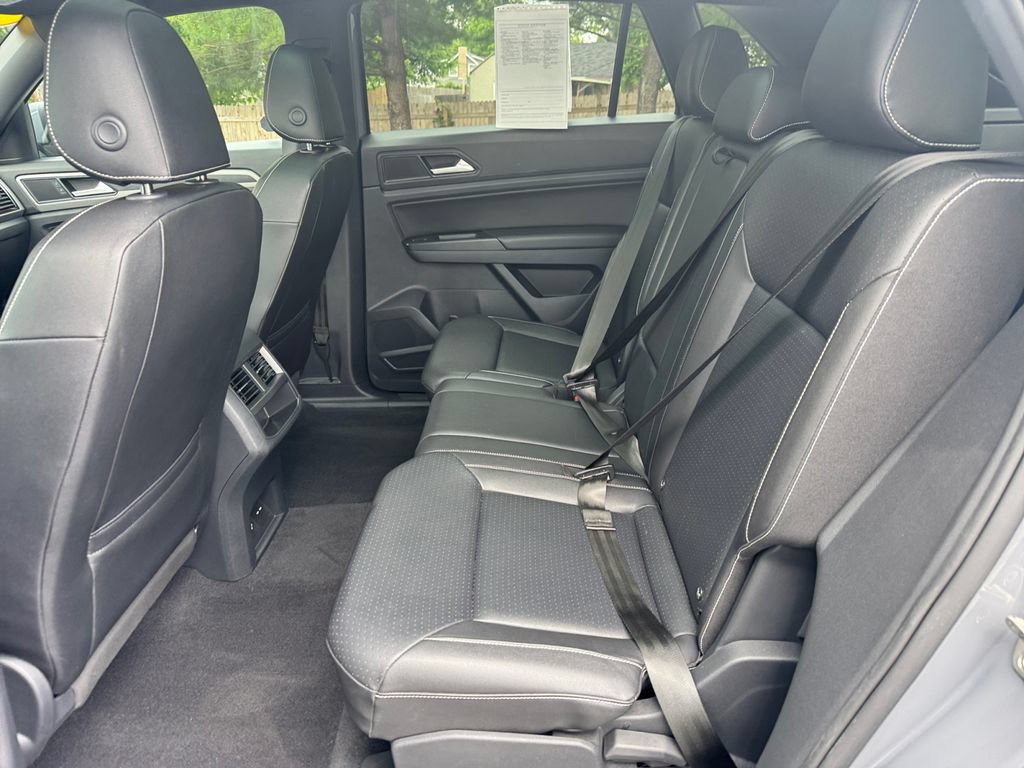 Used 2020 Volkswagen Atlas Cross Sport SEL R-Line AWD/4WD image 18