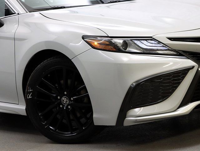 Used 2023 Toyota Camry XSE image 4